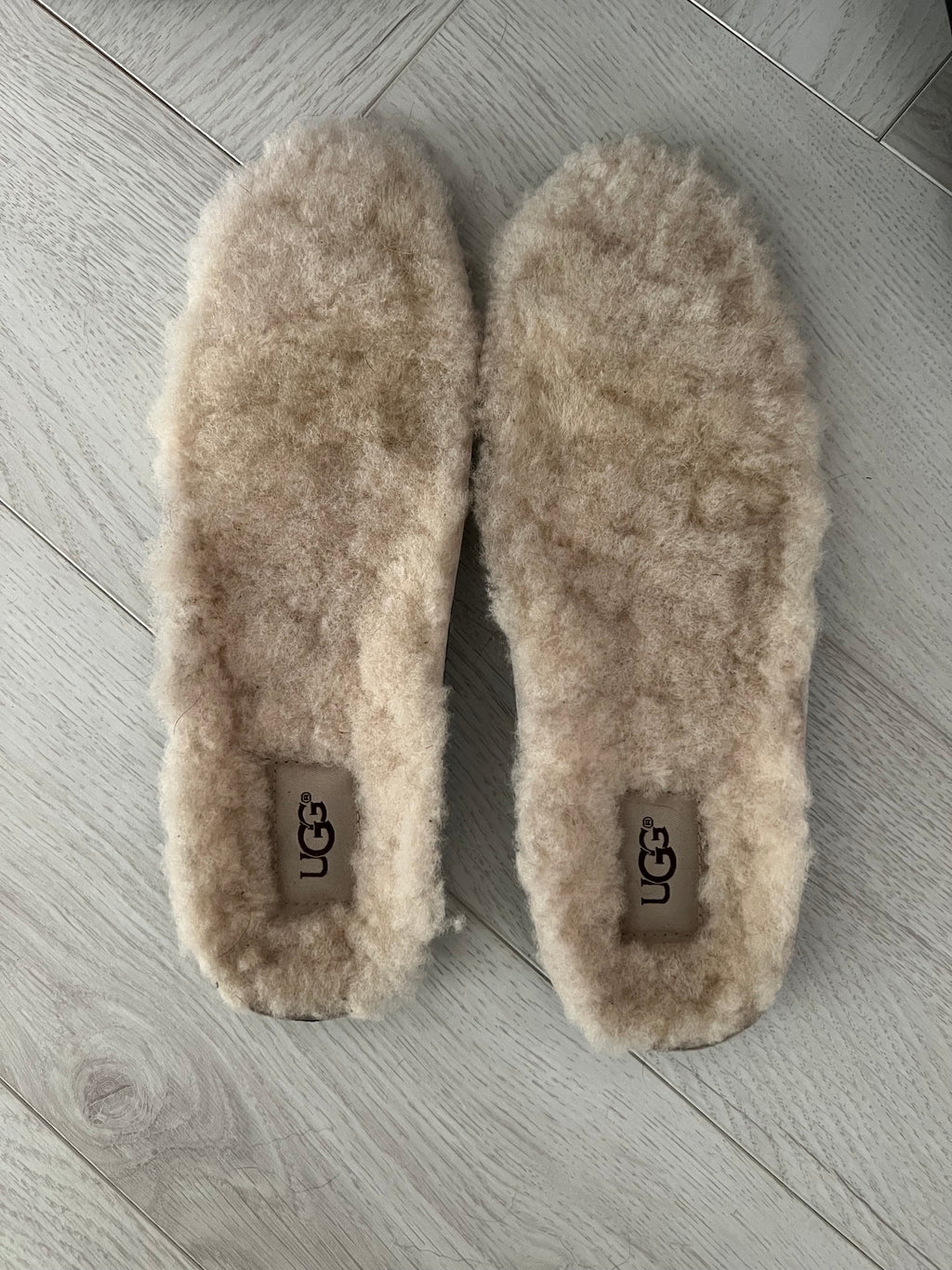 Women's size 7-US UGG tall rain boots